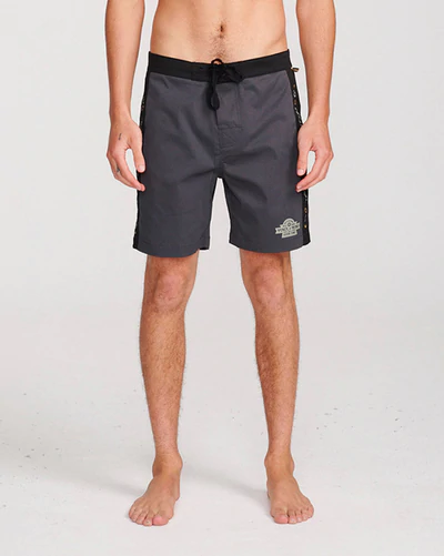 2022 TCSS MANTRA 17" TRUNK Boardshort